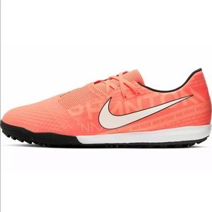 nike football coaching shoes